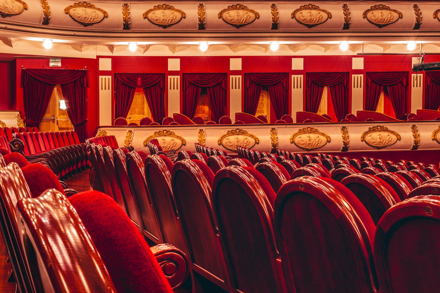 Adelphi Theatre Seating Plan, London Best Seats, Pricing & Tickets